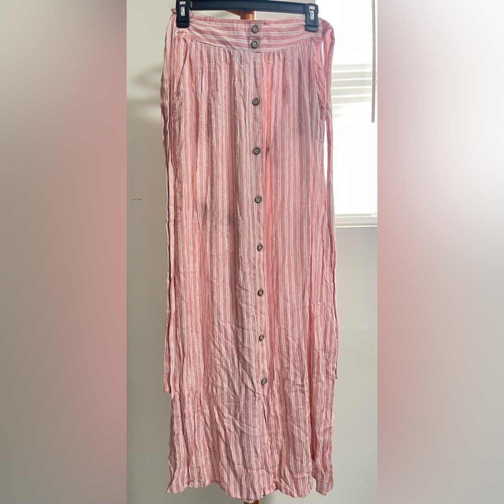Forever 21 Blush Striped Skirt with button it looks outstanding on everyone